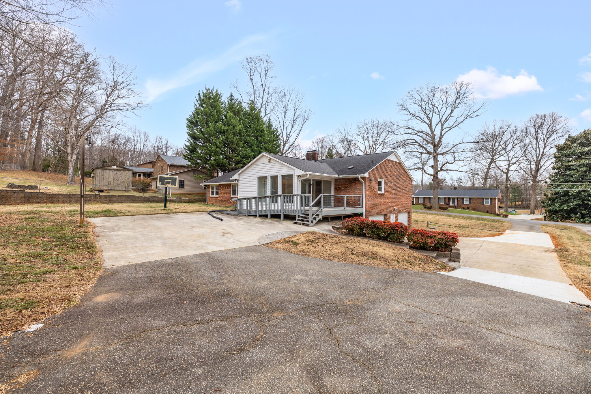 1175 Whispering Pines Dr-53