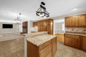 1175 Whispering Pines Dr-15