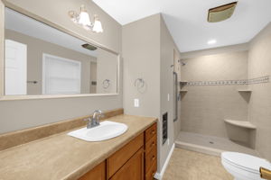 1175 Whispering Pines Dr-25