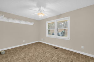 1175 Whispering Pines Dr-31