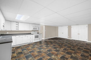 1175 Whispering Pines Dr-34