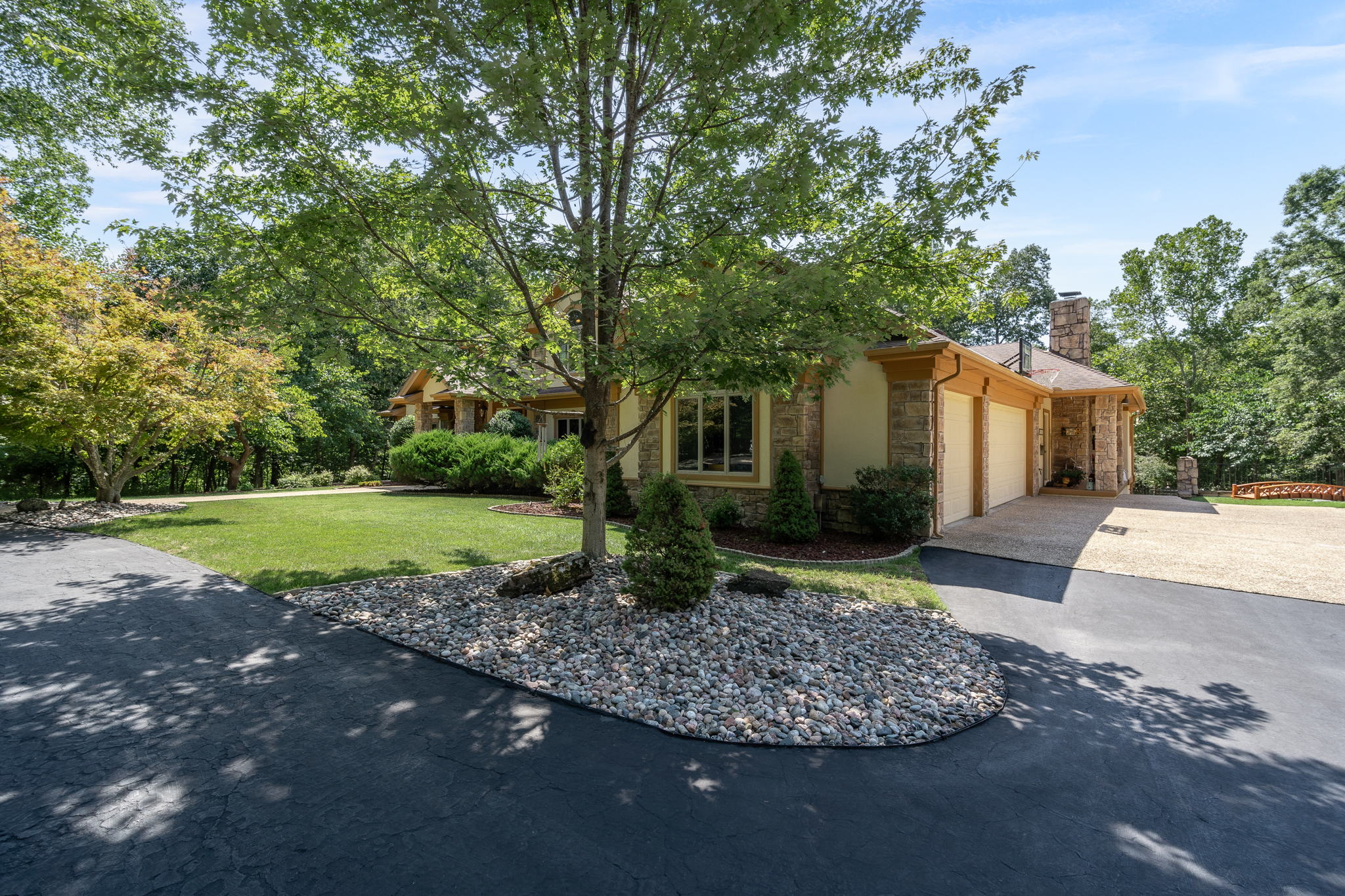 11751 Hickory Dr, Bentonville, AR 72712, USA Photo 3