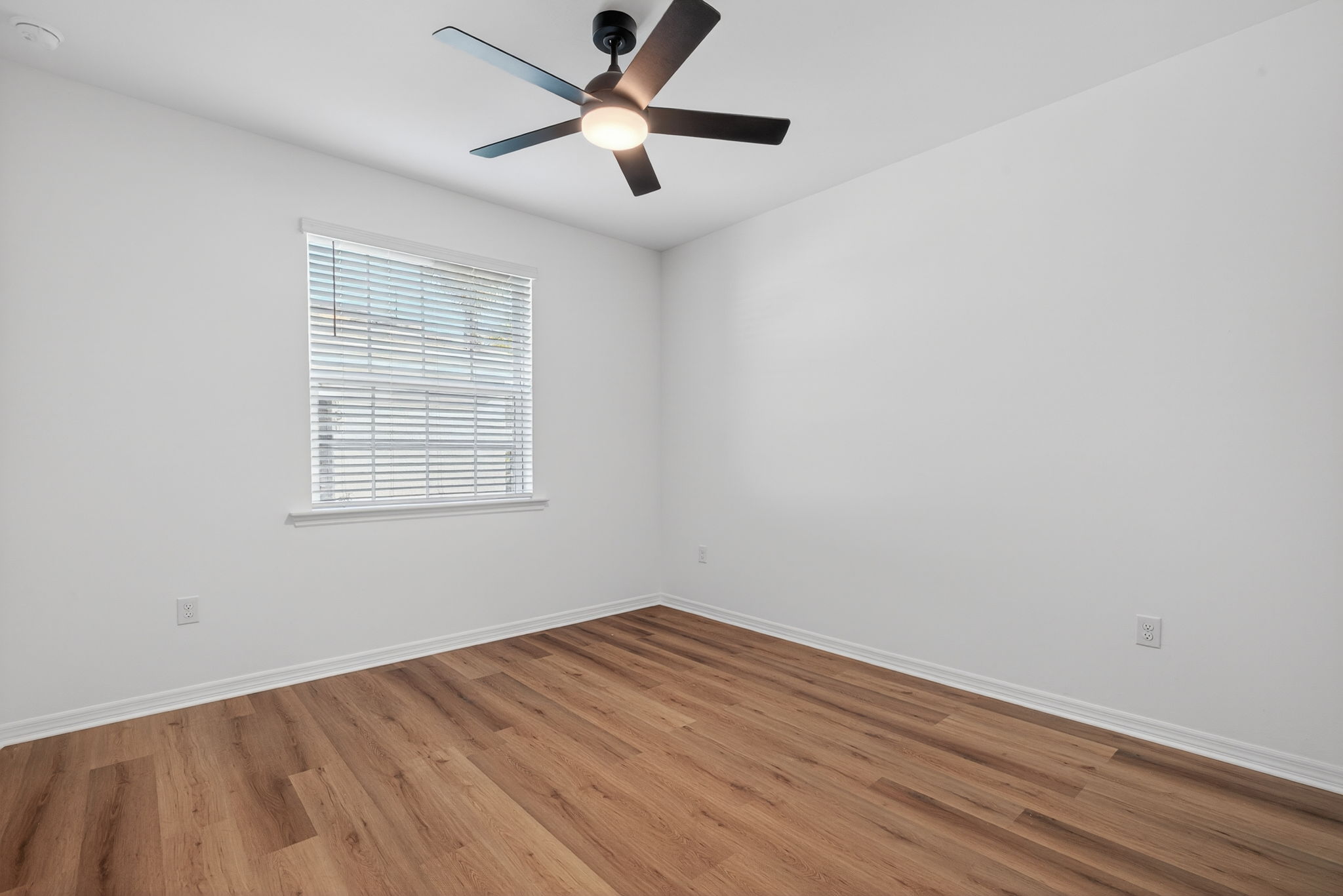 Guest Bedroom 2 - 1 of 2