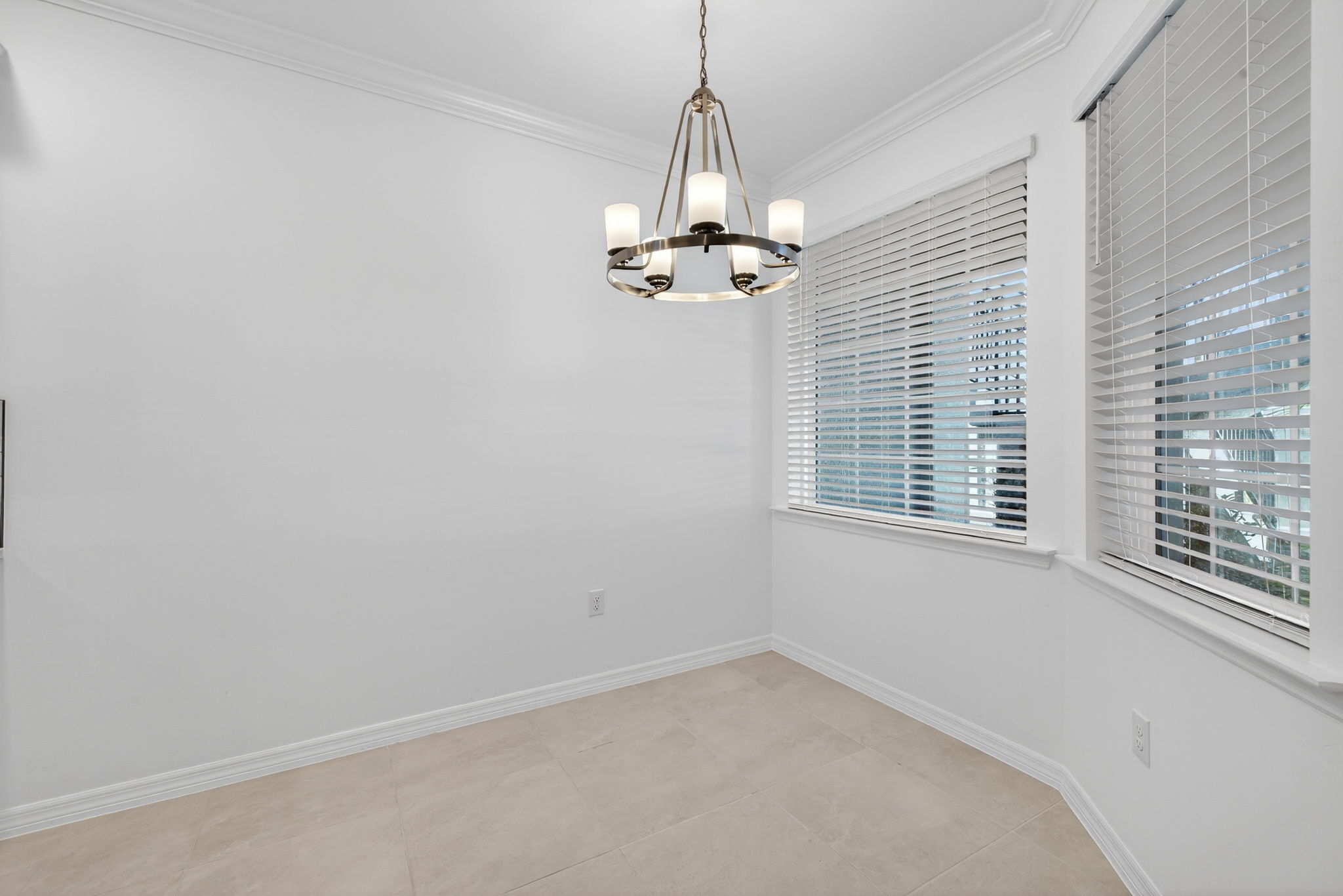 Dining Room 1 of 2 - r