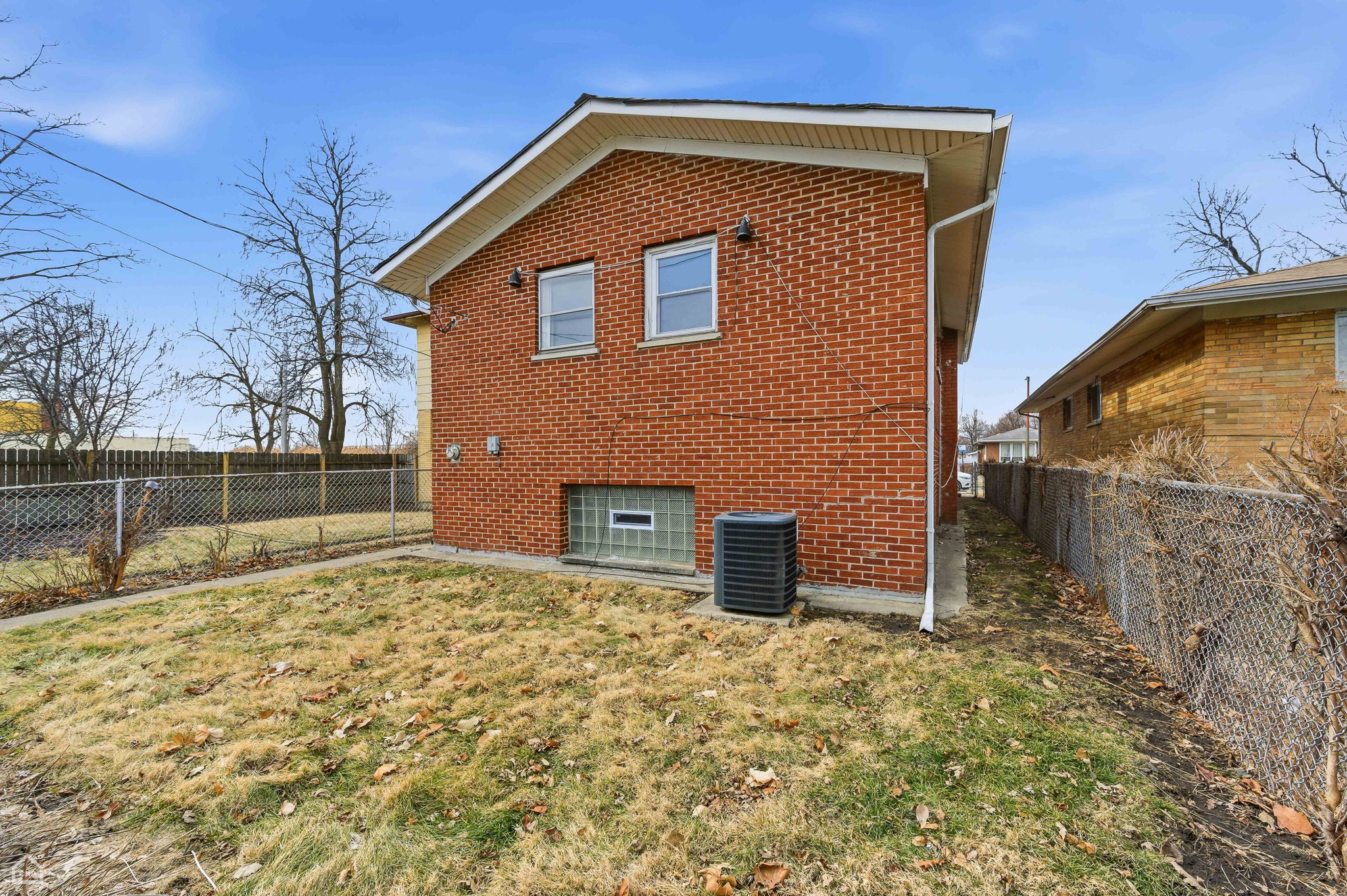 11755 S Throop St - Danny Santana_CHP2026_002