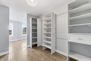 11755 S Throop St - Danny Santana_CHP2026_016