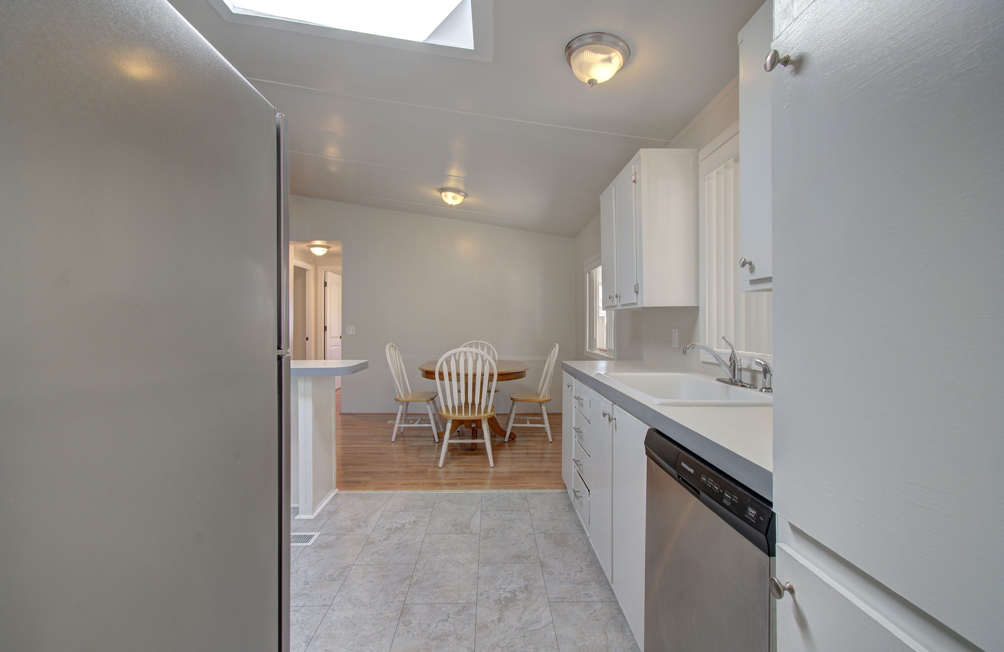 02 kitchen -dining area