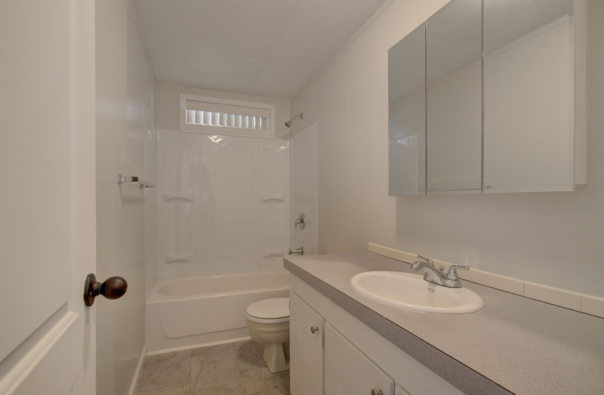 03 bathroom