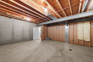 The lower level also boasts 2 enormous unfinished storage rooms, brimming with possibility. Home gym, hobby room, theater? Storage Room 1 is awaiting for your ideas!