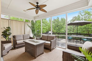 Screened-in Porch