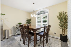 Kitchen Eating Area