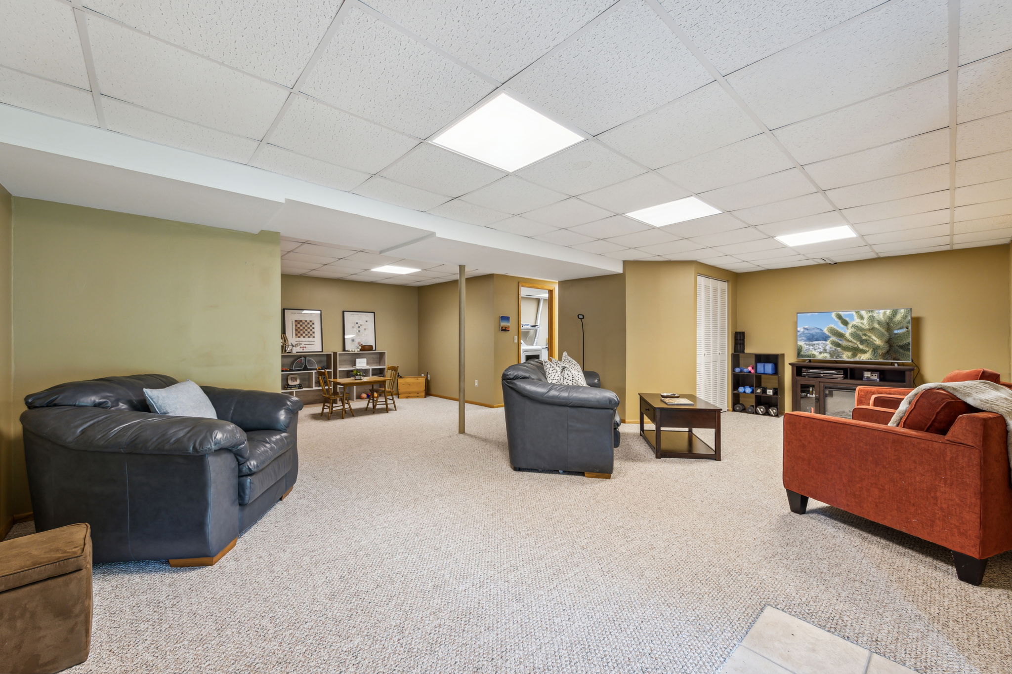 24_Interior