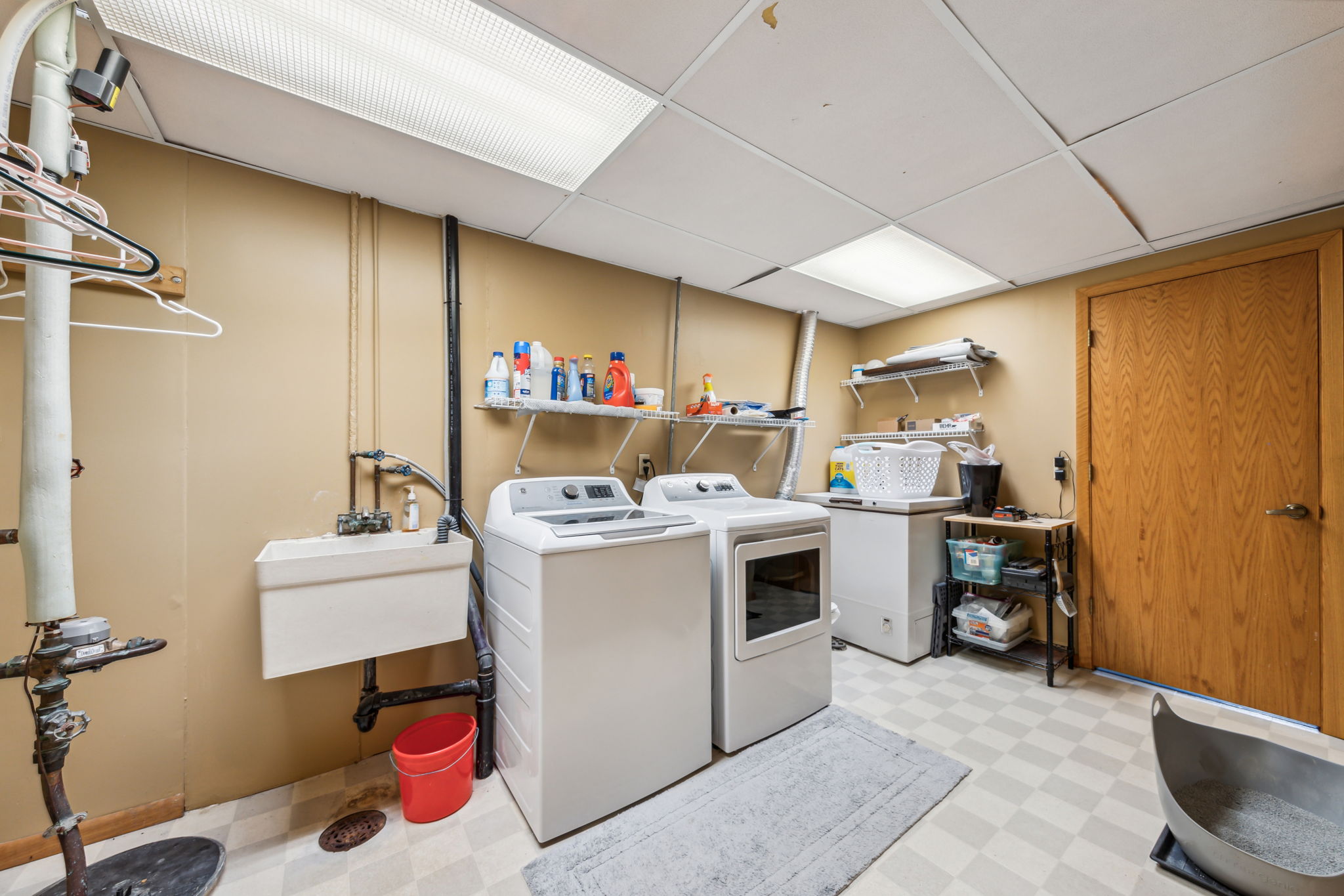 27_Interior