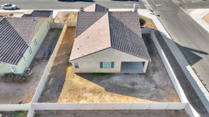  Photo 48