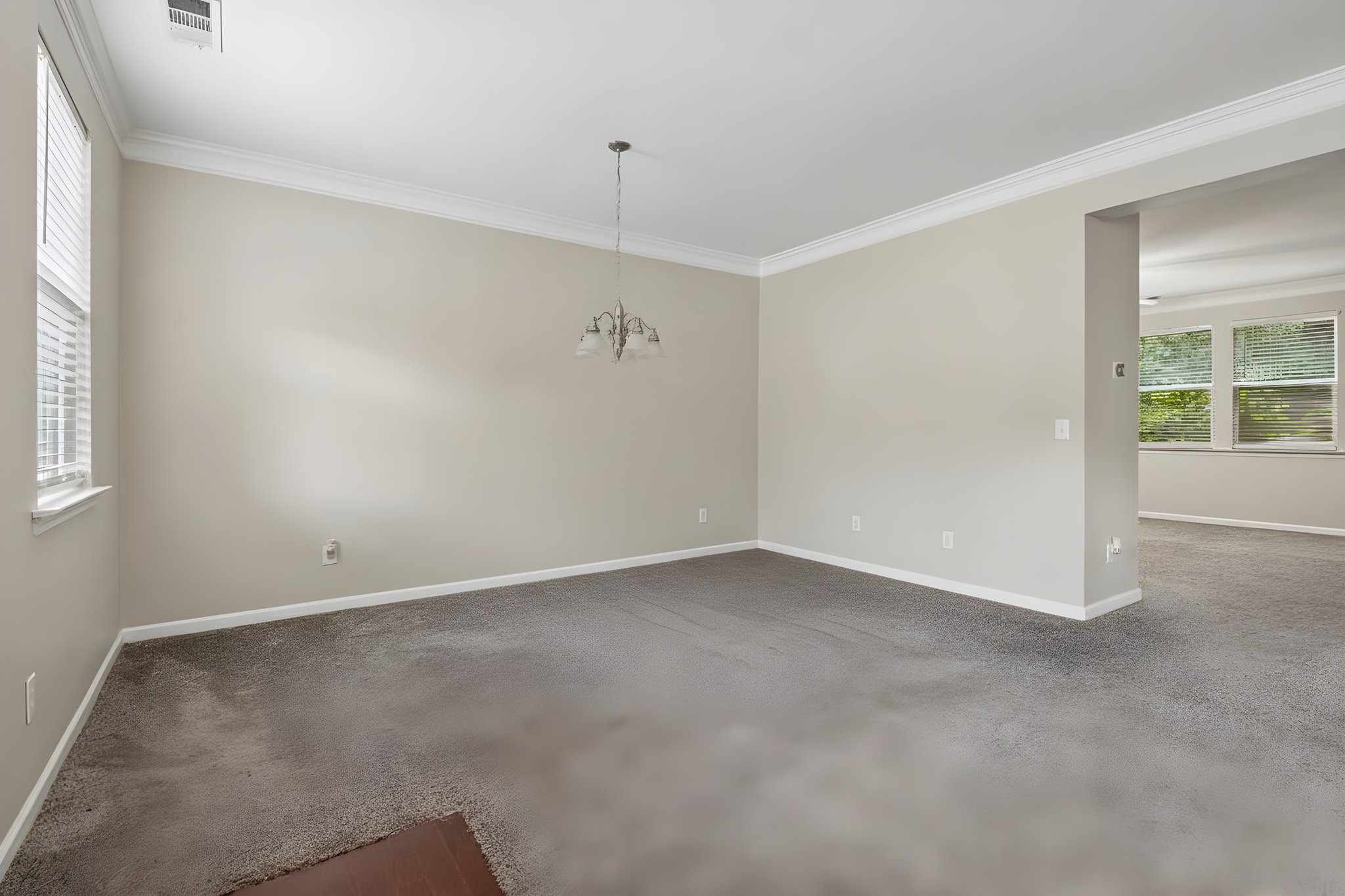 Dining Room furniture removed.jpeg