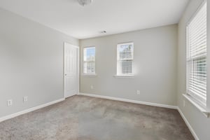 Bedroom furniture removed.jpeg