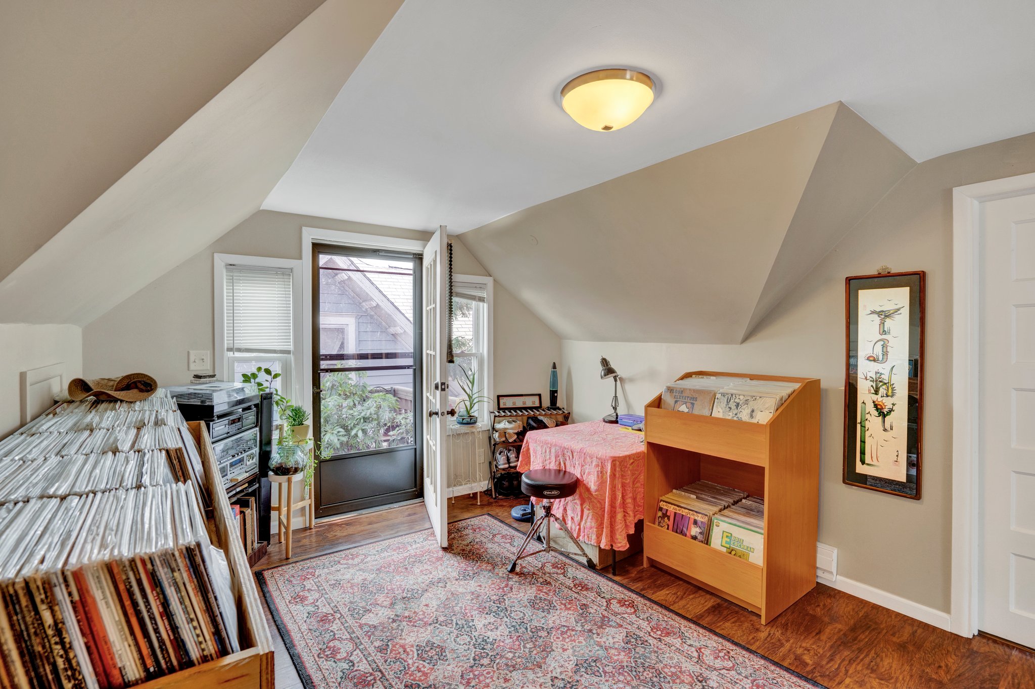 1179 Dayton Ave, St Paul, MN 55104, USA Photo 69