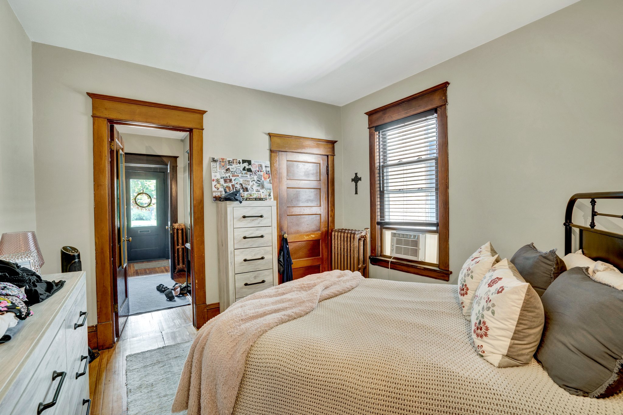 1179 Dayton Ave, St Paul, MN 55104, USA Photo 36