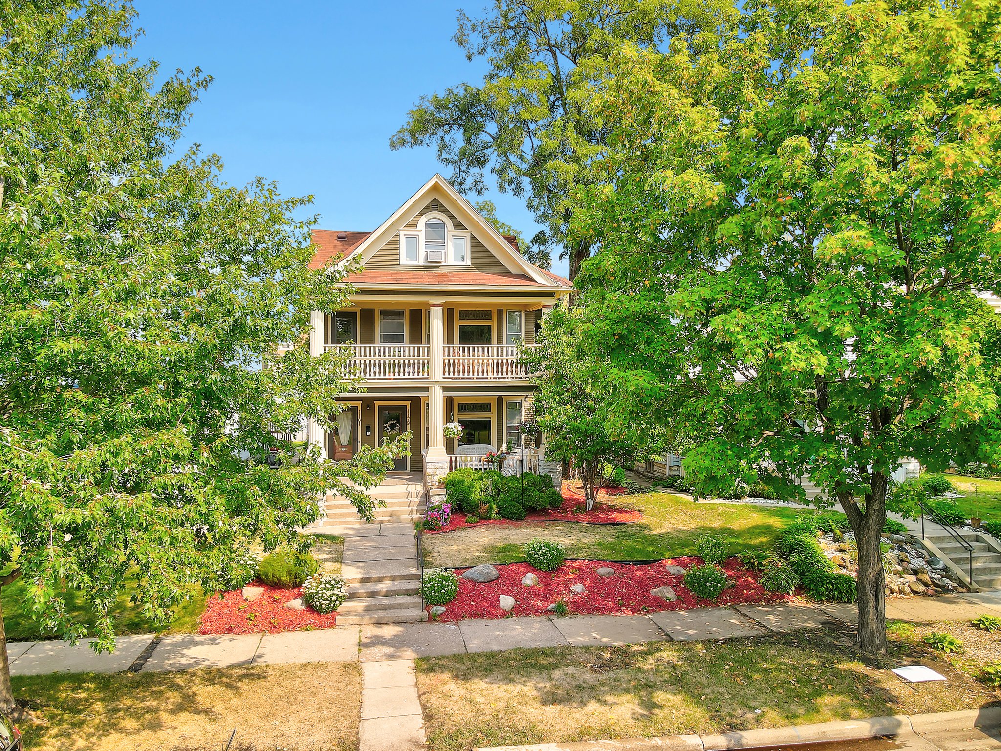 1179 Dayton Ave, St Paul, MN 55104, USA Photo 4