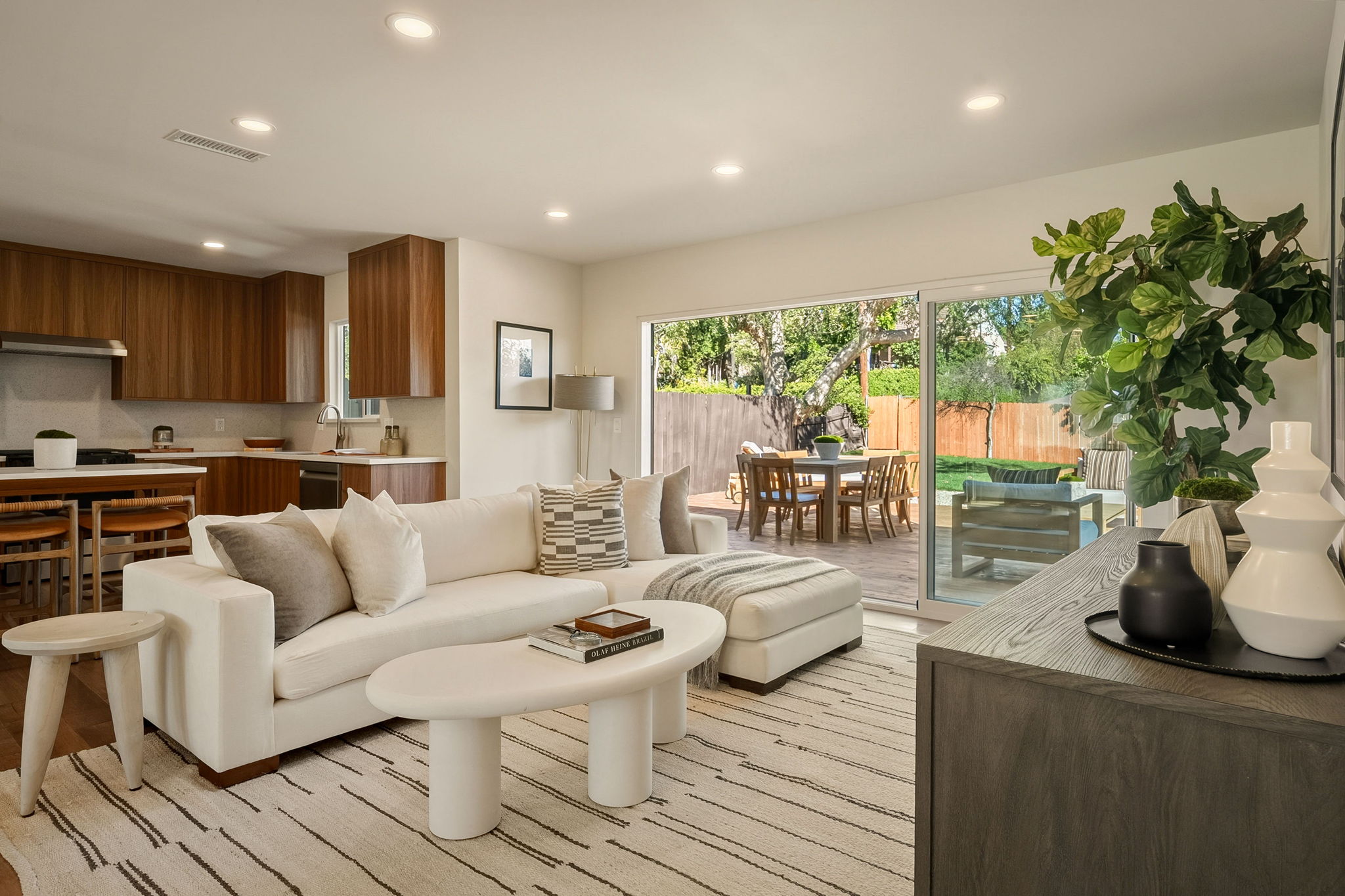 1179 Kipling Avenue-18