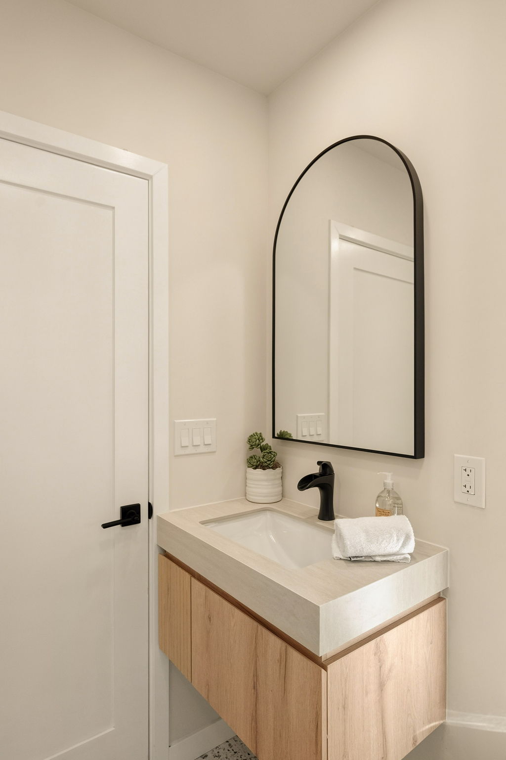 1179 Kipling Avenue-32