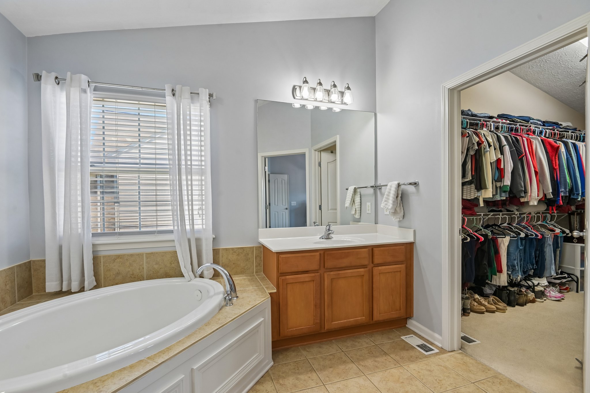 Kittery Dr-S1306-037.jpg
