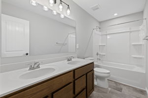  Photo 31