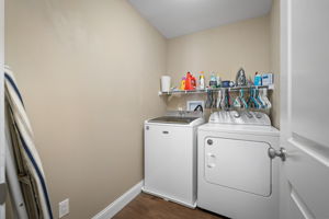  Photo 51