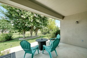 Covered Patio/Back Yard