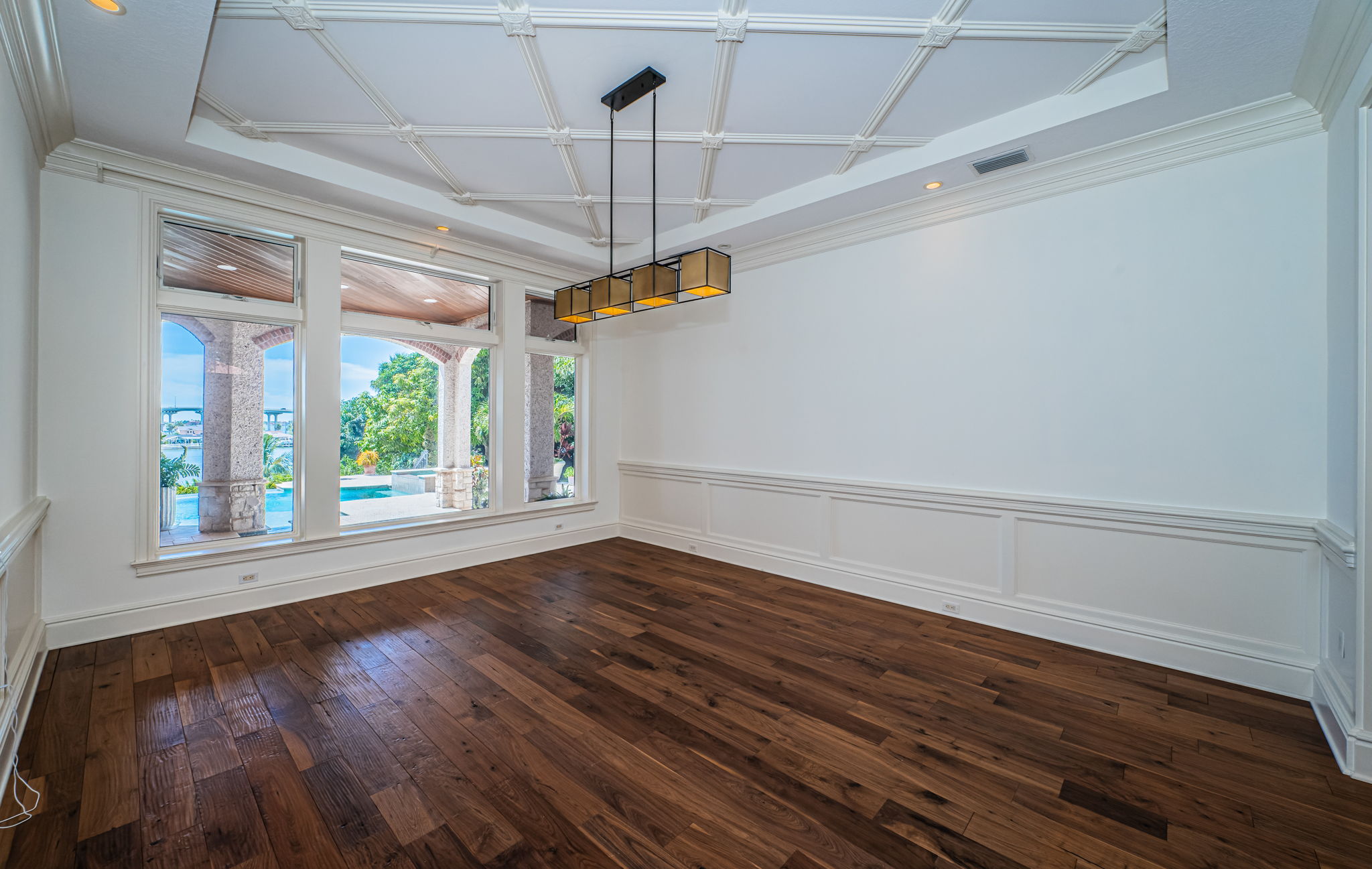 Dining Room10