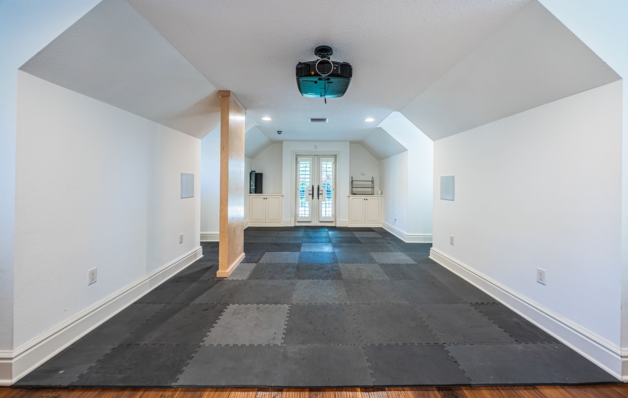 Upper Level Bonus Room12