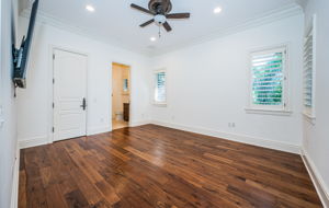 Upper Level Guest Bedroom10