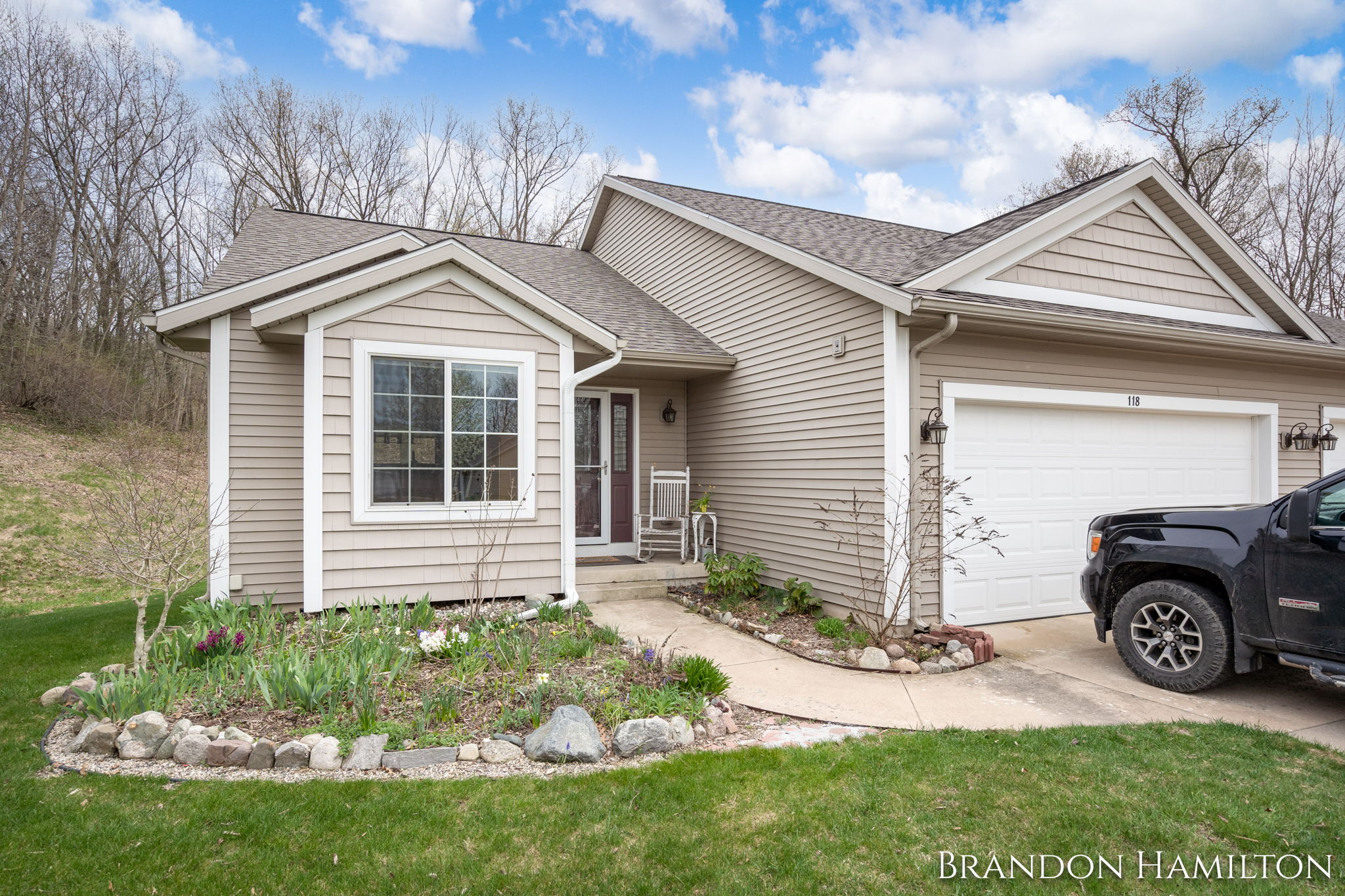 118 High Ridge Ct, Middleville, MI 49333 | Above the Horizon Media