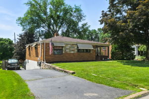  Photo 0