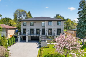 118 Laurentide Dr, Toronto ON