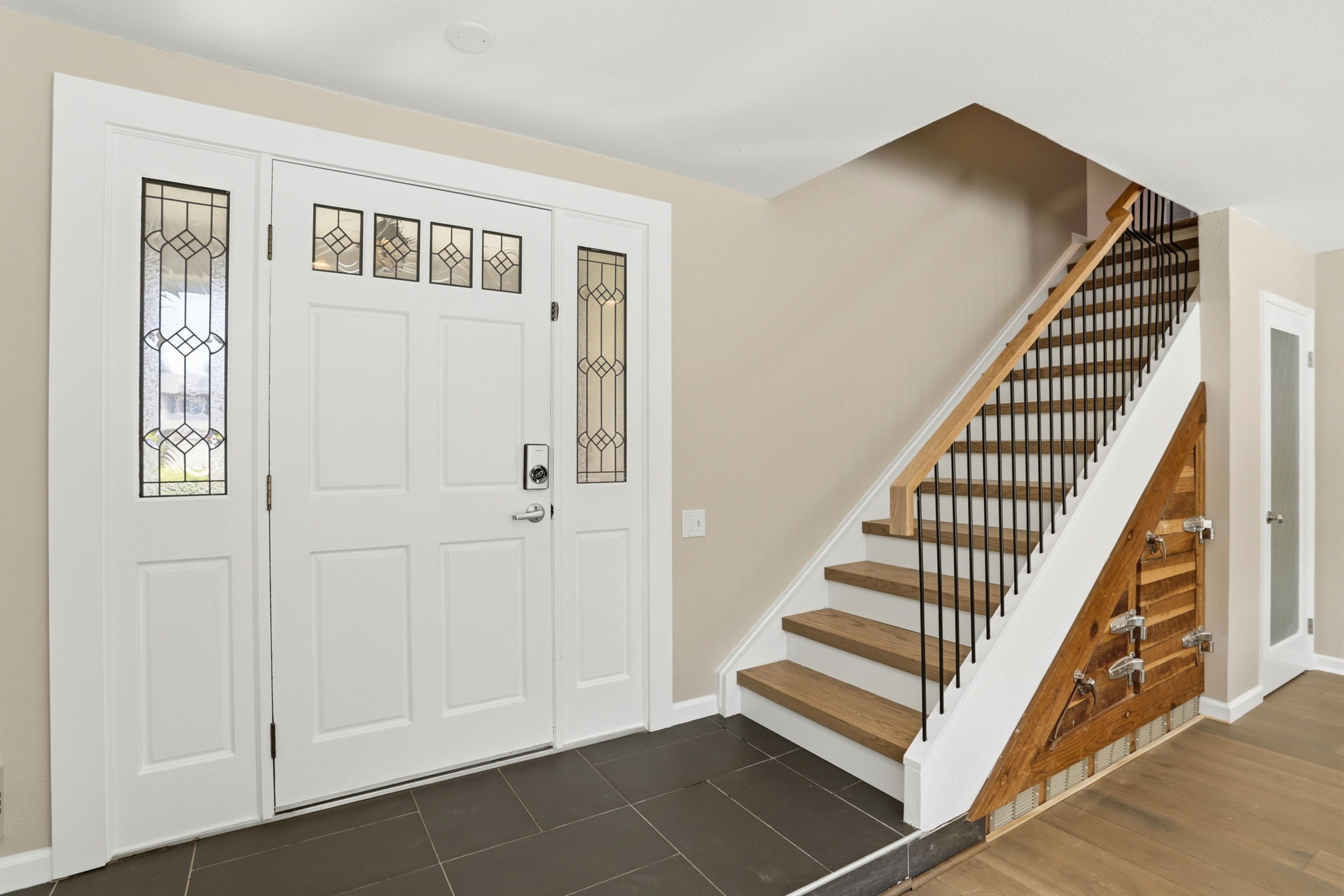 008_F8_118 Mayland Ct