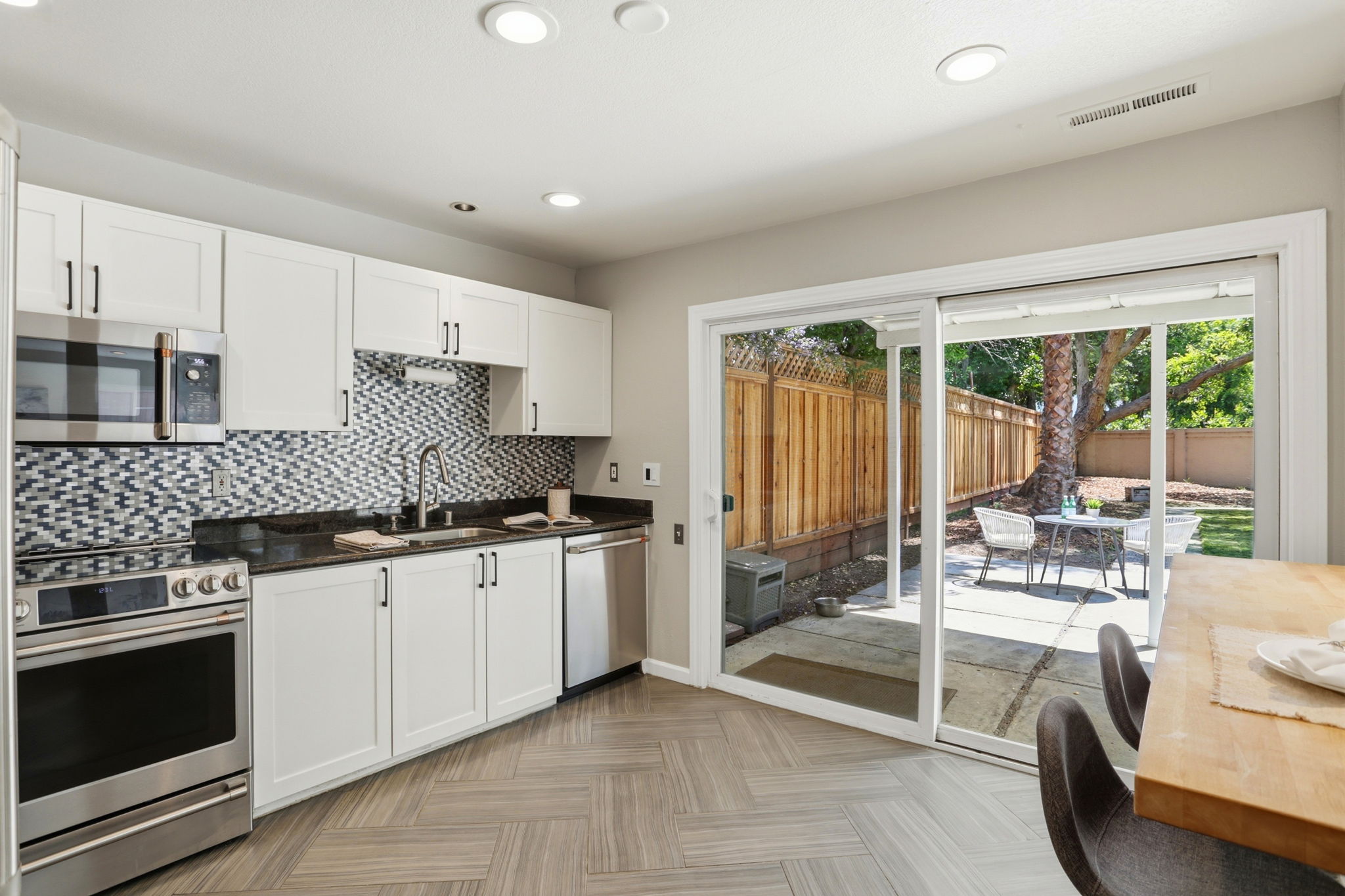 017_F8_118 Mayland Ct