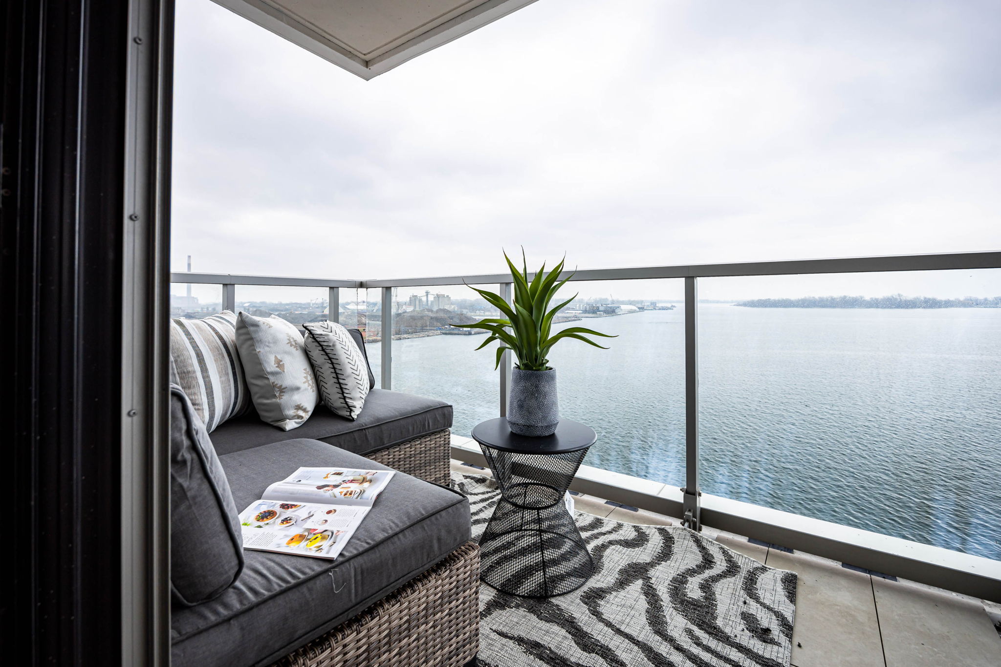 Toronto property showcase — delivered property photograph 43