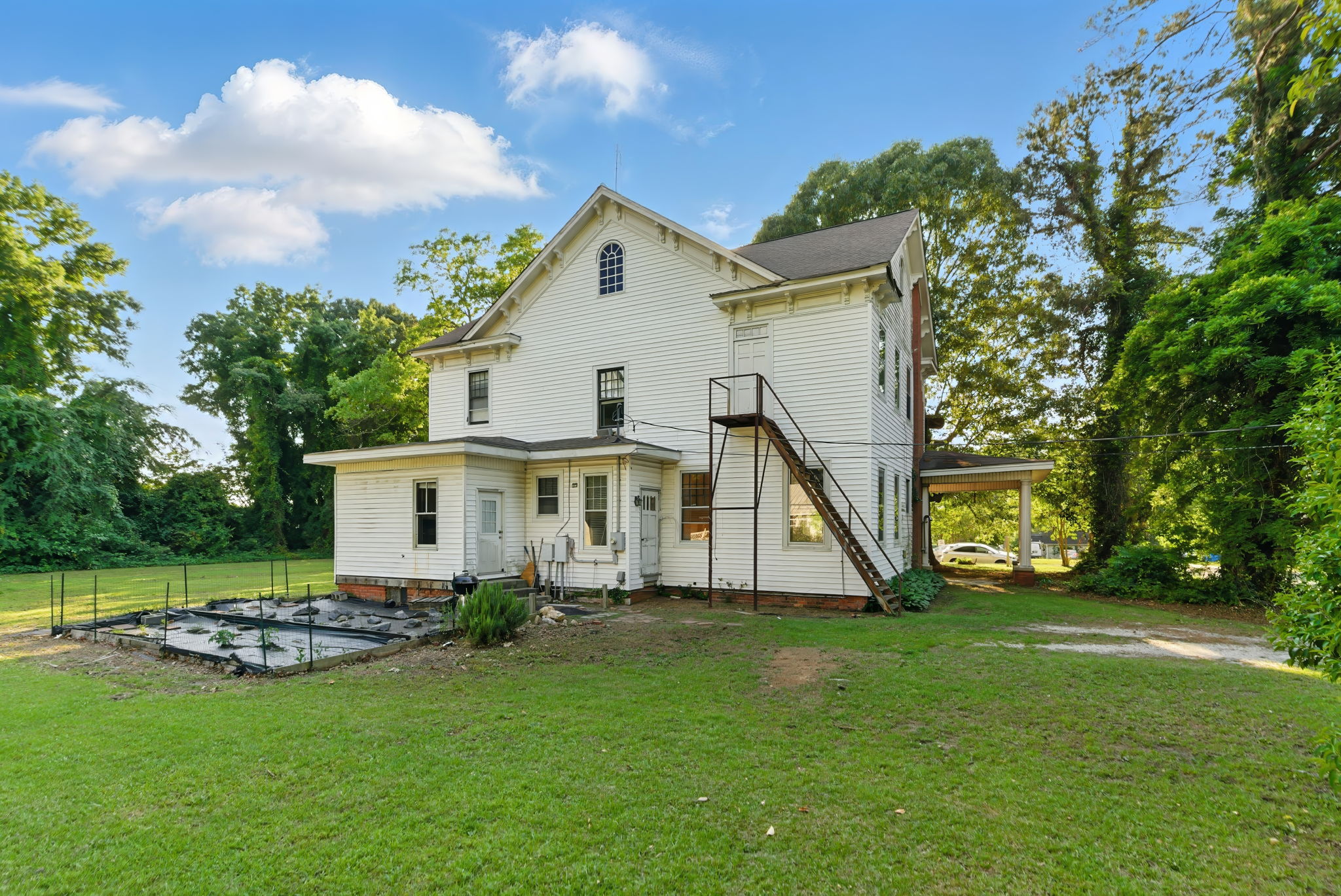 118 N 7th St-96