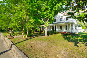 118 N 7th St-6