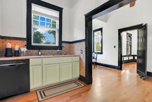 118 N 7th St-57