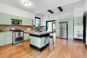 118 N 7th St-60