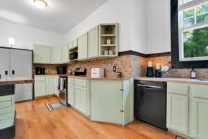 118 N 7th St-66
