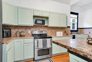 118 N 7th St-69