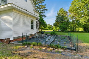 118 N 7th St-99