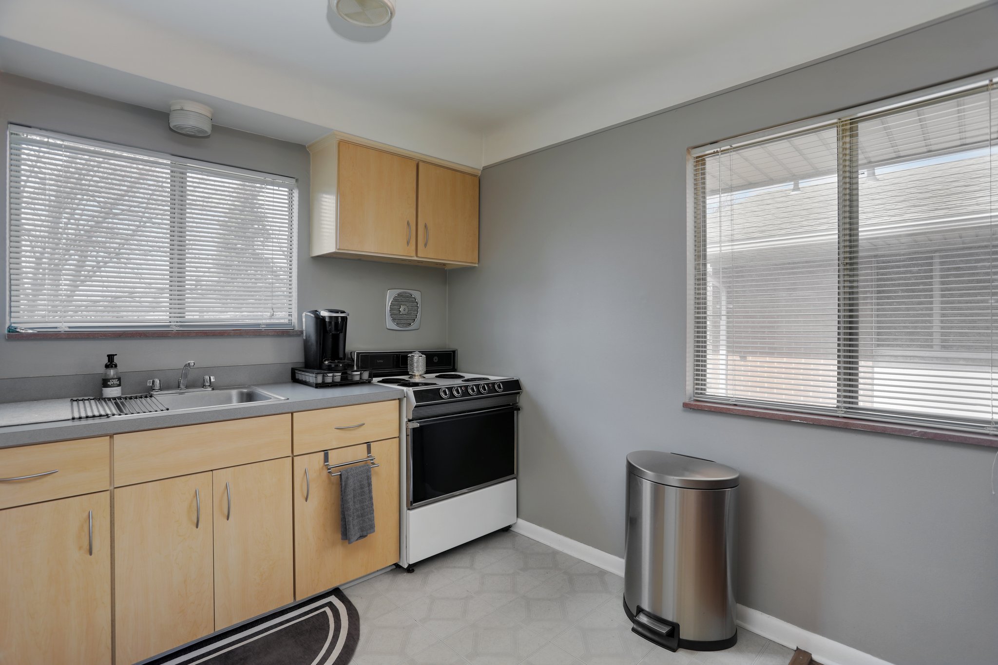 118/120 N Center St, Royal Oak, MI 48067, US Photo 8