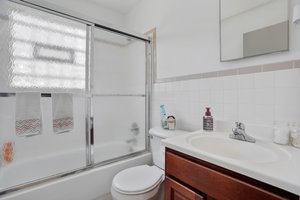118/120 N Center St, Royal Oak, MI 48067, US Photo 9
