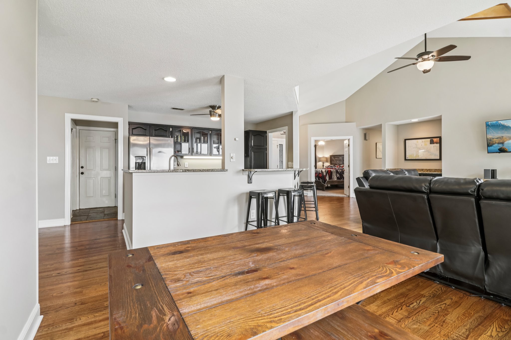 Pucketts Cove Rd-S2308-009.jpg