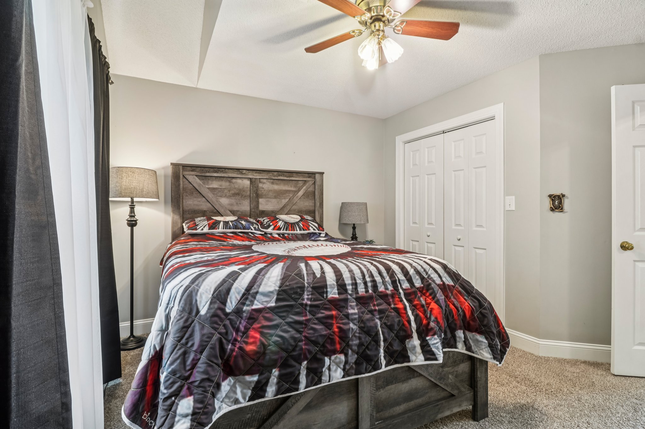 Pucketts Cove Rd-S2308-033.jpg