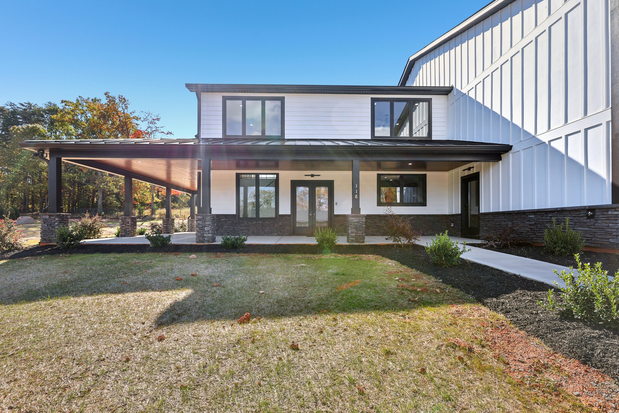 Winners Cir-S0111-004.jpg